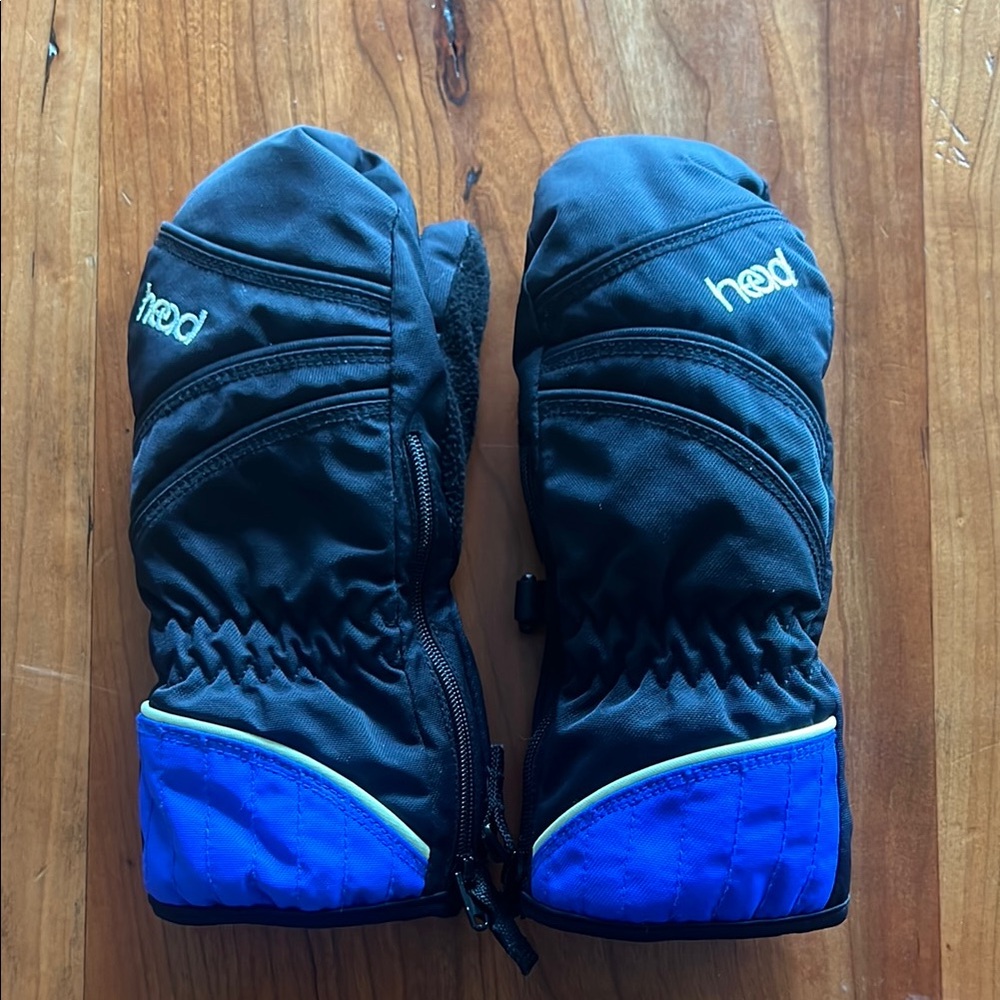 🖤💙Head Black and Blue Mittens(Size-Small)💙🖤